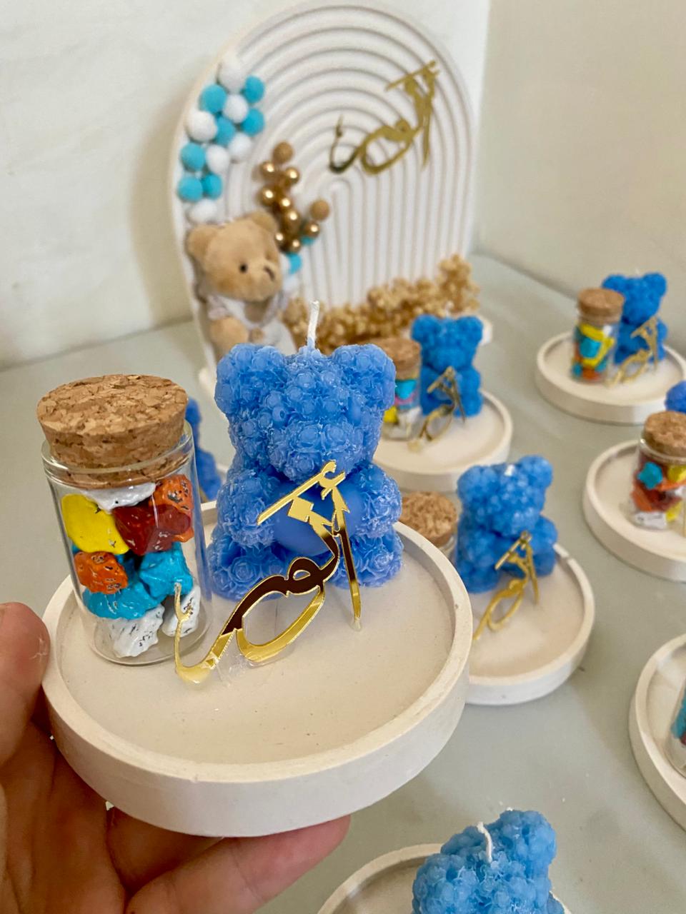 توزيعة من الشمع الفواح المعطر