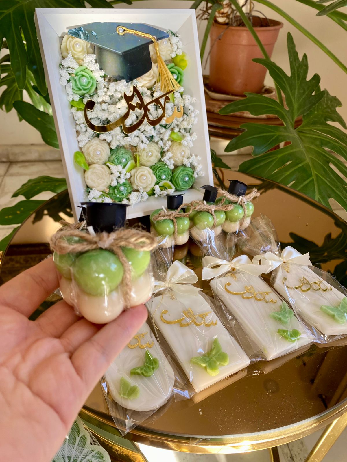 توزيعة تخرج من الشمع الفواح ببلز